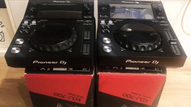 XDJ 700